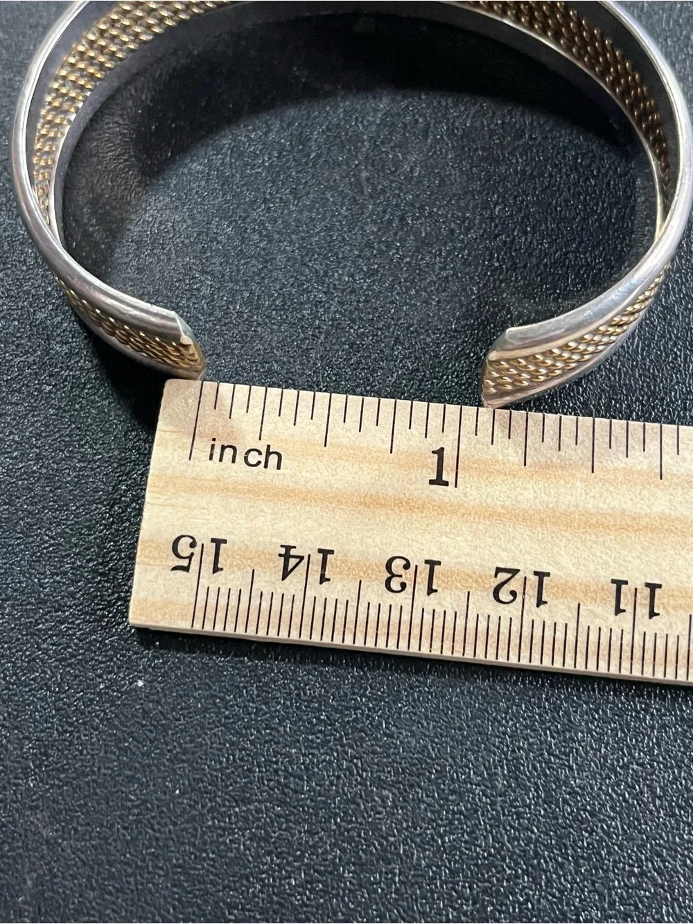 Two tone twisted sterling silver cuff. 25.3 gr. Southwestern.